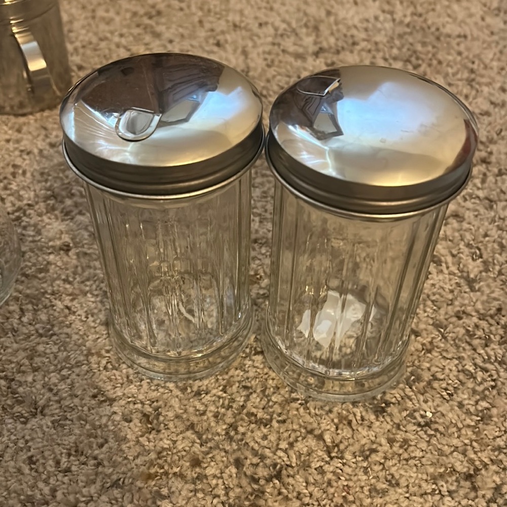 Sugar dispensers